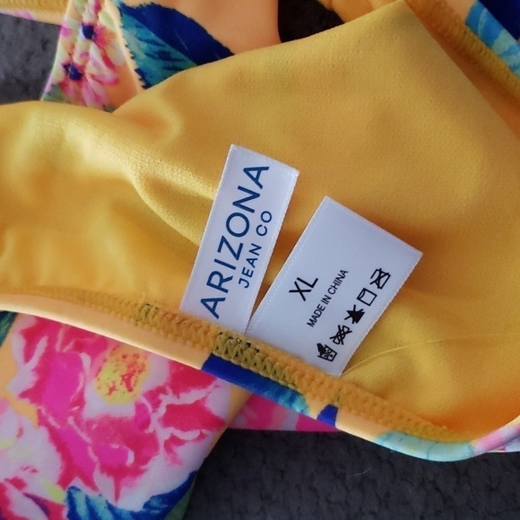 Arizona one-piece swimsuit - Picture 8 of 9